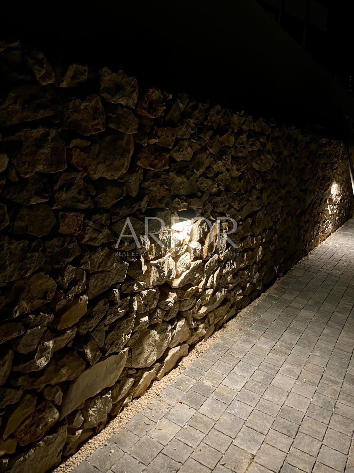 image-32